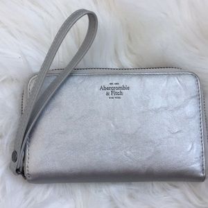 Wristlet plus iPhone 5 case